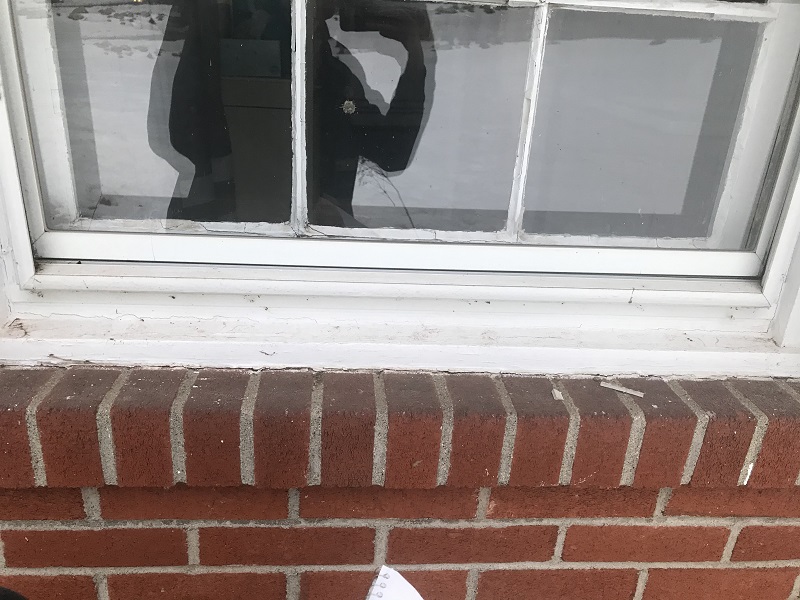 Cracked caulking causing leaks